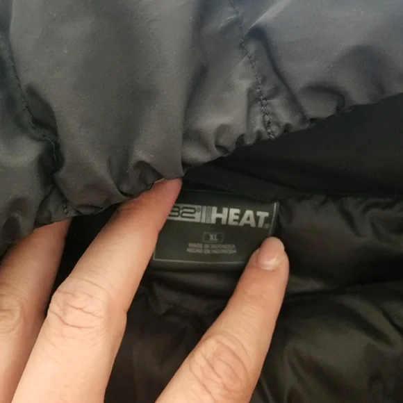 Women's Black Puffer Jacket - Picture 6 of 11